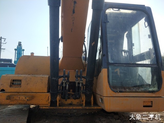 雷沃重工 FR220-7 挖掘机