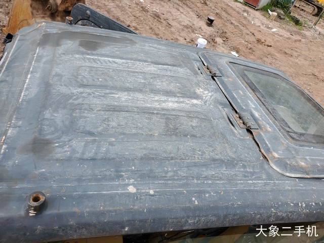 徐工 XE135B 挖掘机