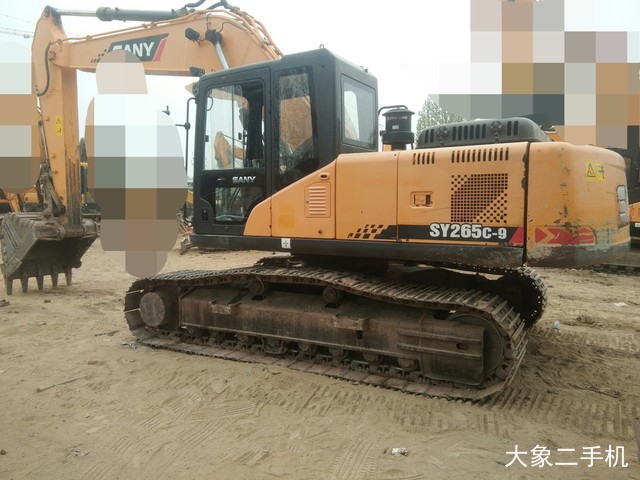 三一重工 SY215C 挖掘机