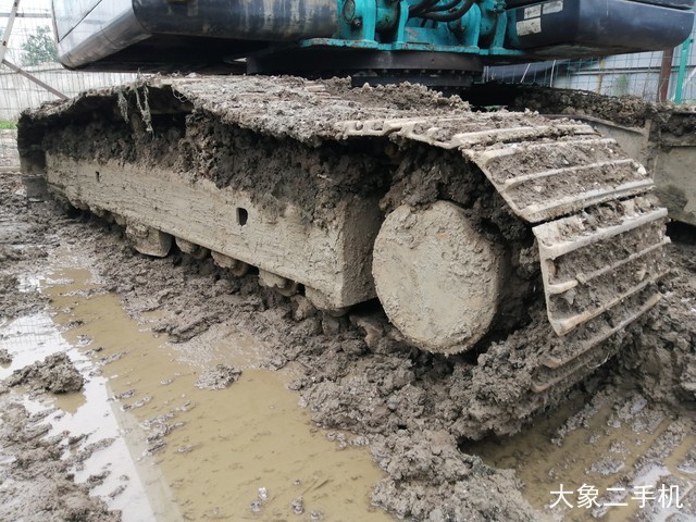 神钢 SK250-8 挖掘机