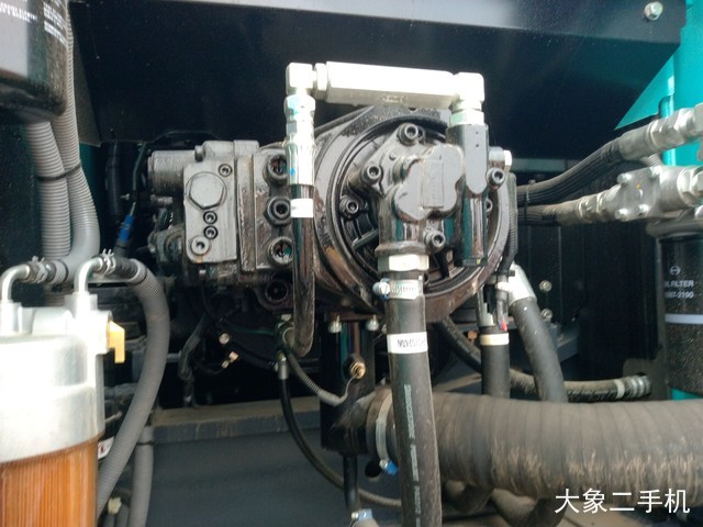 神钢 SK210LC-10 挖掘机