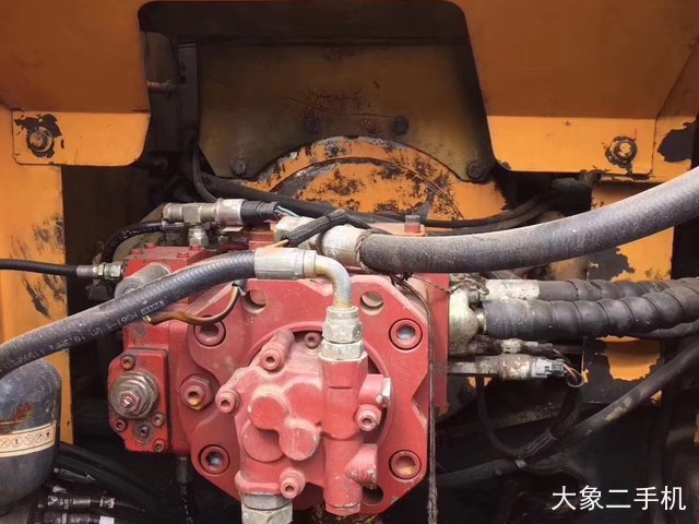 现代 R150LC-9 挖掘机