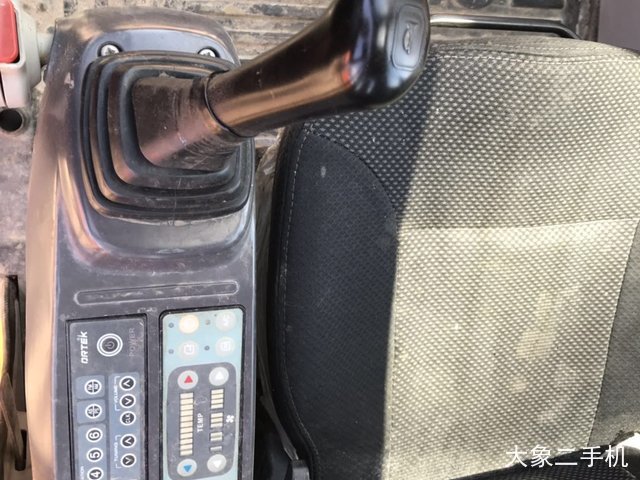 徐工 XE150D 挖掘机