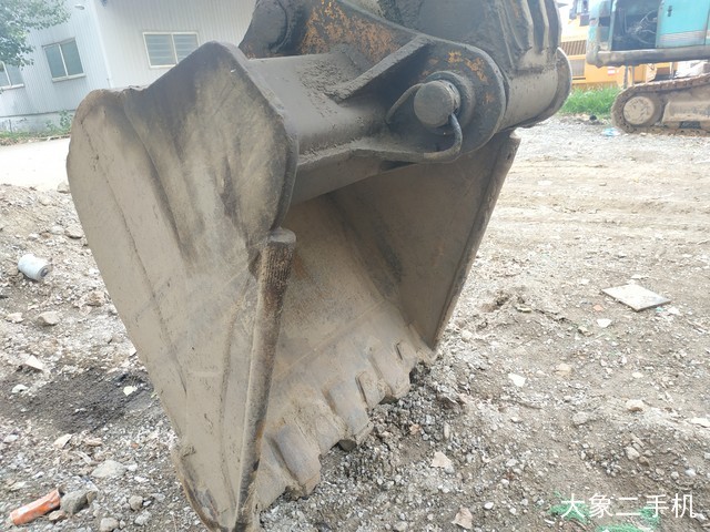 龙工 LG6225 挖掘机