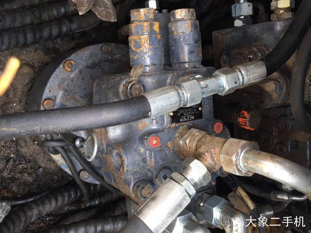 徐工 XE150D 挖掘机