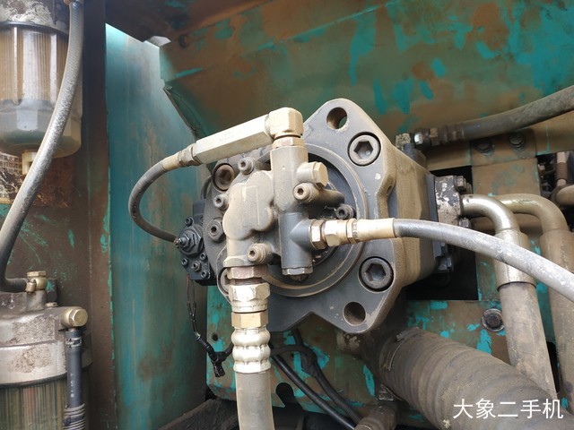 神钢 SK260LC-8 挖掘机