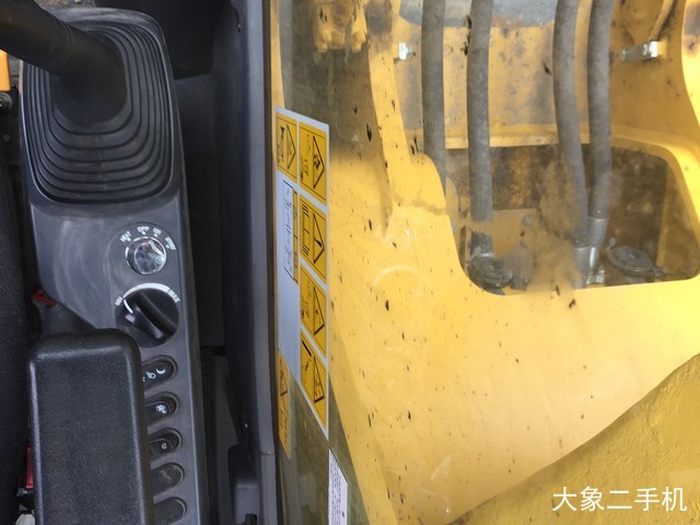 小松 PC300-8M0 挖掘机
