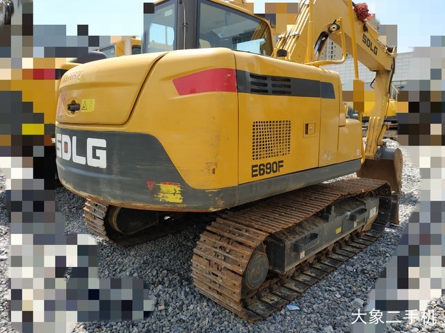 徐工 XE80A 挖掘机