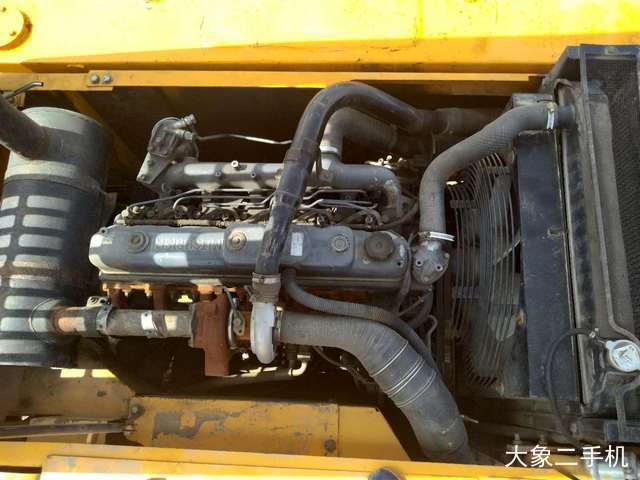 三一重工 SY215C-8 挖掘机