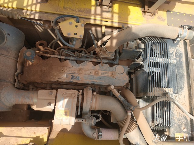 小松 PC240LC-8M0 挖掘机