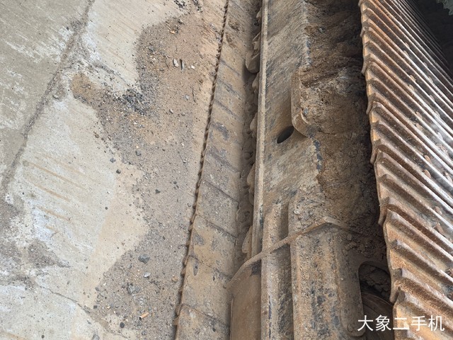 三一重工 SY215C-10 挖掘机