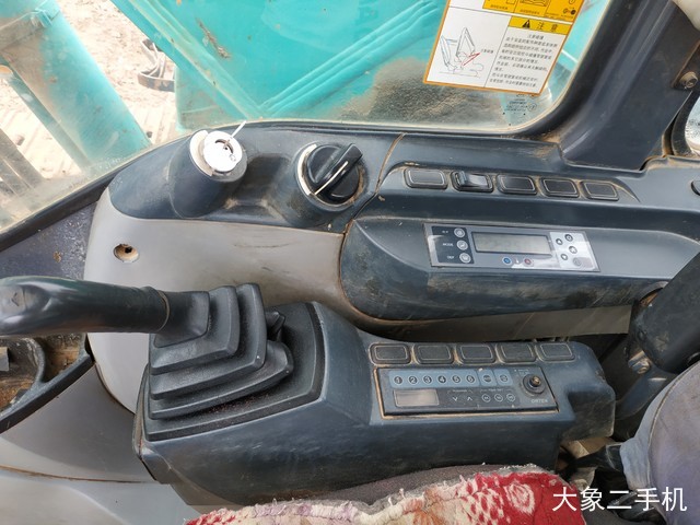 神钢 SK260LC-8 挖掘机