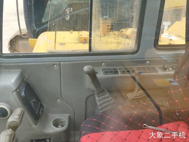 山东临工 LG665 挖掘机