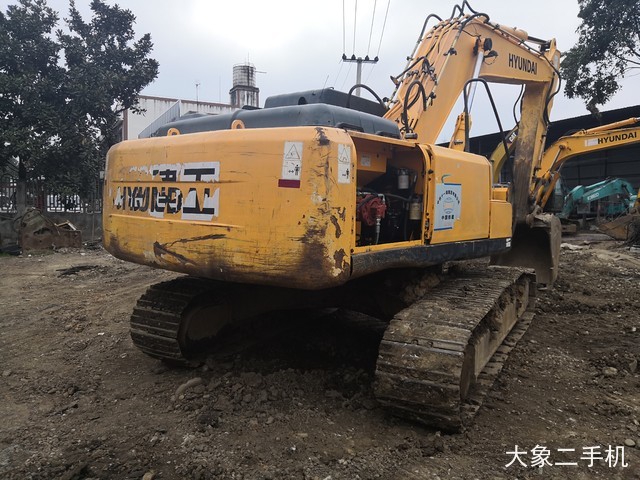 现代 R265LC-7 挖掘机