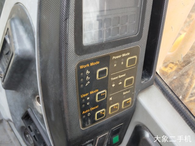 现代 R225LC-7 挖掘机