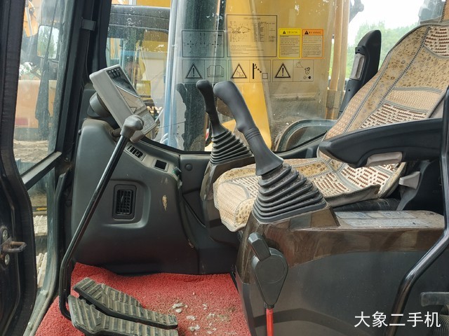 三一重工 SY245H 挖掘机