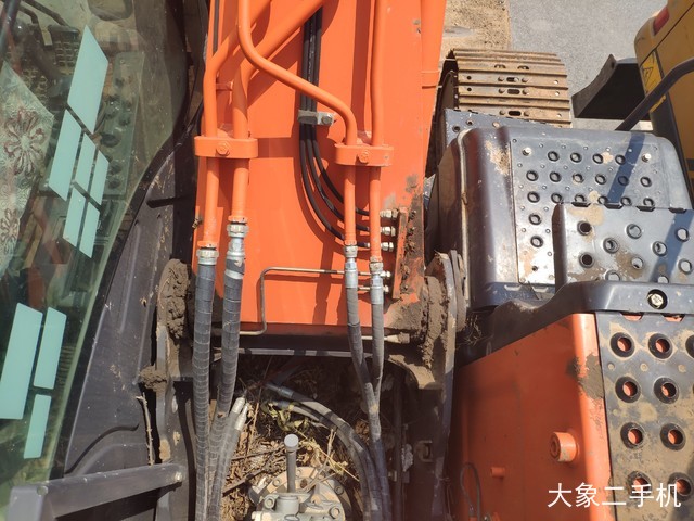 日立 ZX130-5A 挖掘机