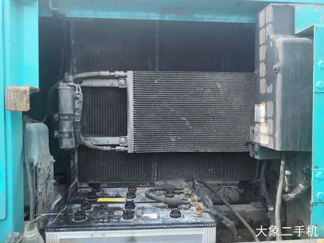 神钢 SK200-8 挖掘机