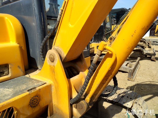 雷沃重工 FR65-7 挖掘机