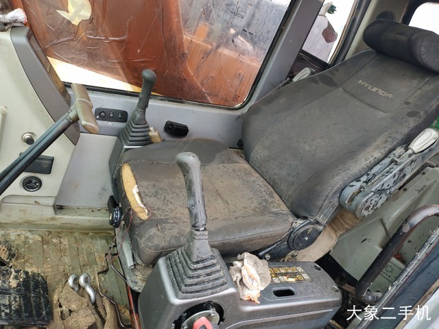 现代 R150W-7 挖掘机