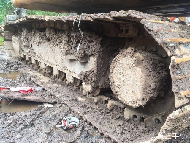 徐工 XE150D 挖掘机