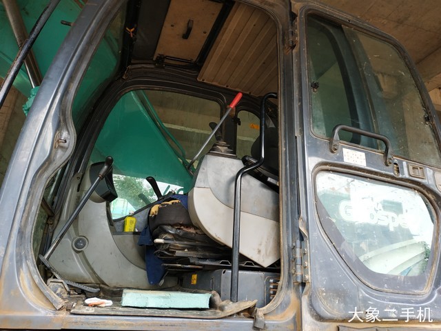 神钢 SK260LC-8 挖掘机