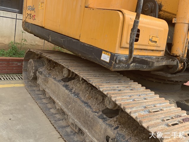 现代 R215-7 挖掘机