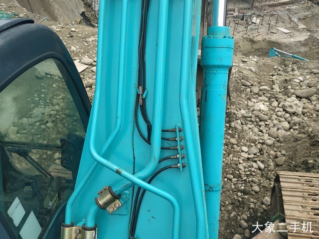 神钢 SK260LC-8 挖掘机