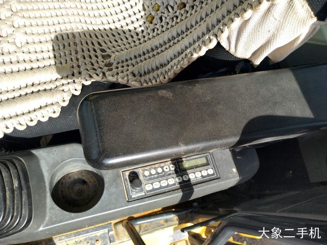 小松 PC240LC-8 挖掘机