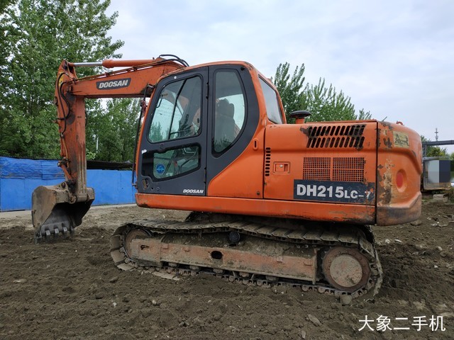 斗山 DX120 挖掘机