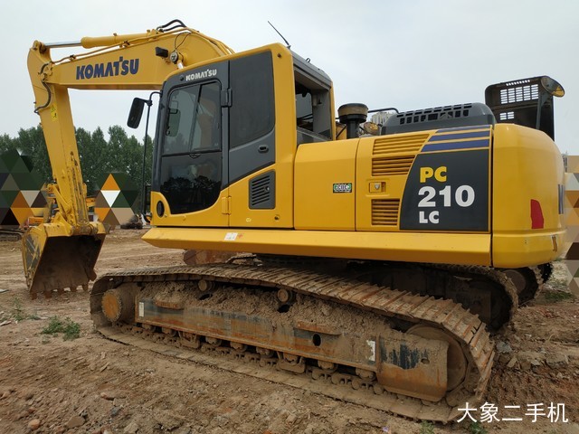 小松 PC210LC-8M0 挖掘机