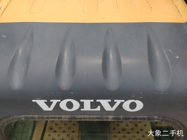 沃尔沃 EC240BLC 挖掘机