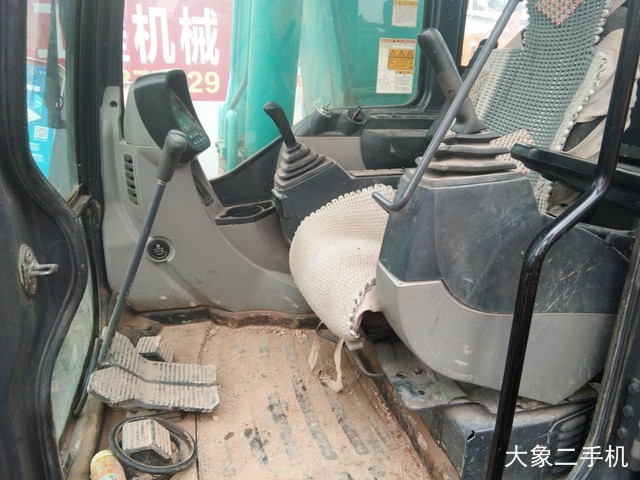 神钢 SK260LC-8 挖掘机