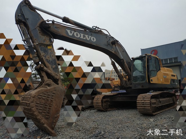 沃尔沃 EC380DL 挖掘机