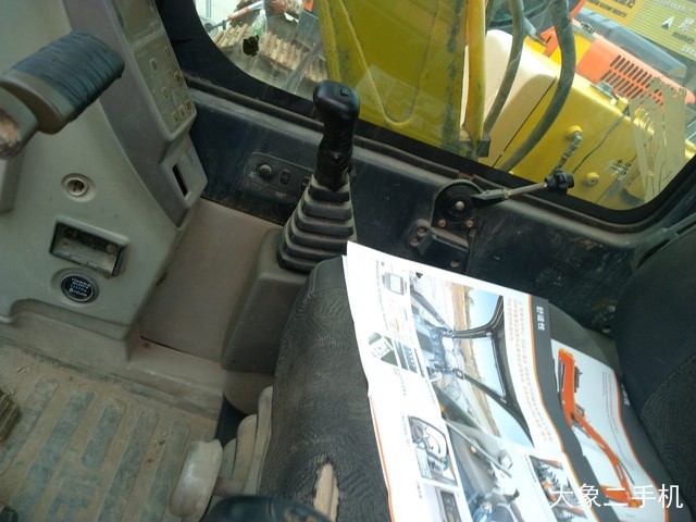 现代 R80-7 挖掘机