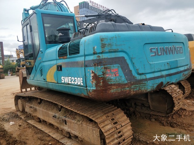 山河智能 SWE230LC 挖掘机