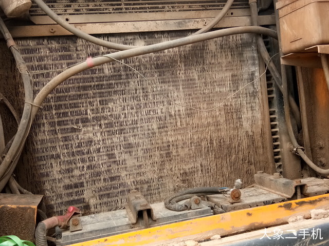 现代 R265LC-7 挖掘机