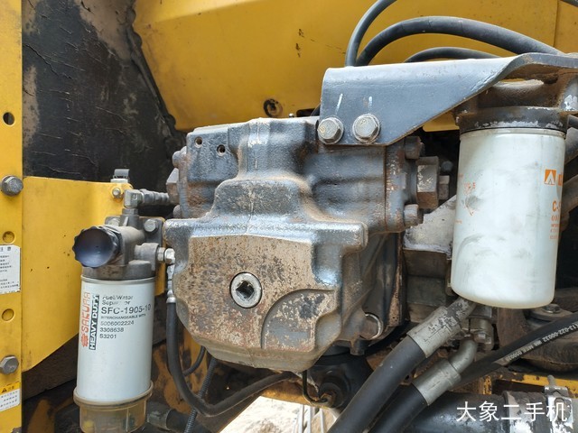 小松 PC200-8 挖掘机