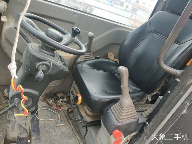 临工金利 LG690BM 挖掘机