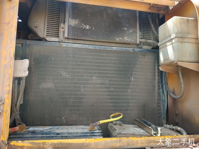 现代 R225LC-7 挖掘机