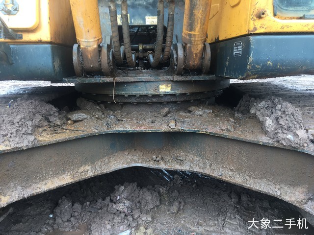 现代 R225LC-9T 挖掘机