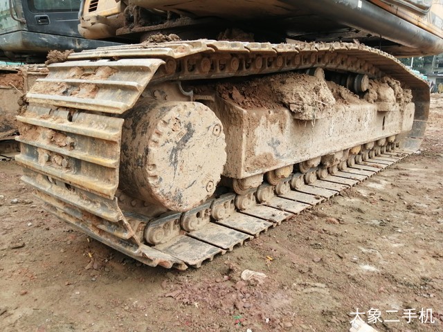 三一重工 SY215C-8 挖掘机