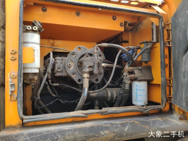 三一重工 SY235C-8S 挖掘机