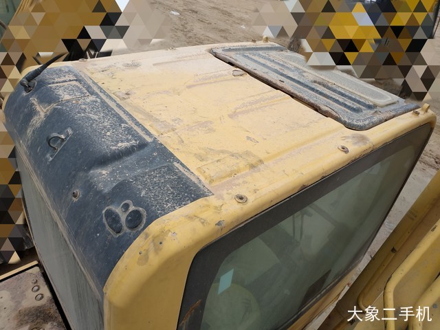 小松 PC220-8 挖掘机