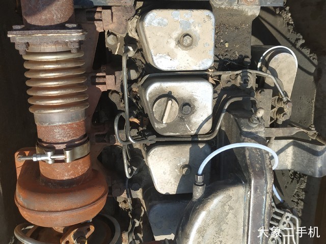 现代 R220-5 挖掘机