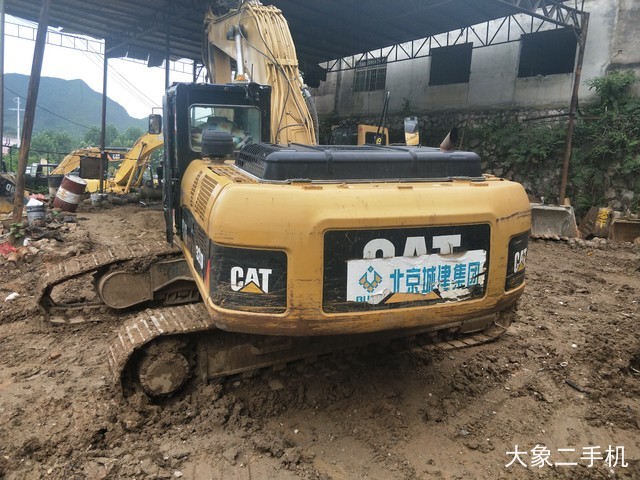 卡特彼勒 329DL 挖掘机