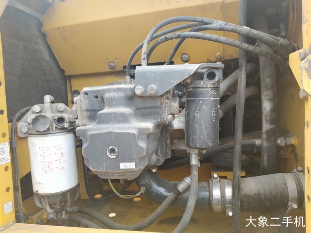 小松 PC240LC-8M0 挖掘机