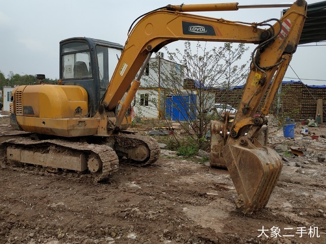 雷沃重工 FR60V8 挖掘机