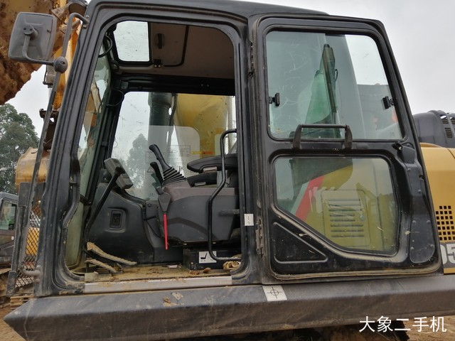 三一重工 SY245H 挖掘机