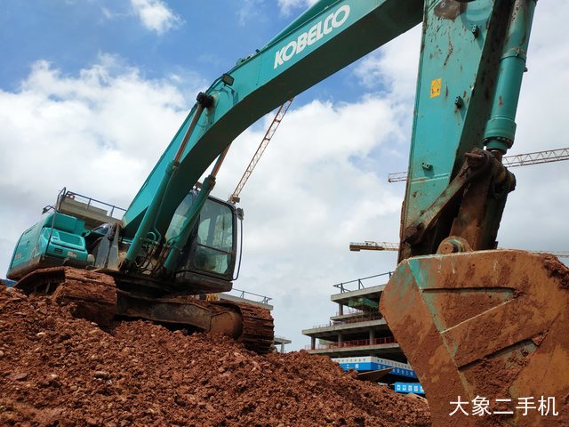 神钢 SK350LC-10 挖掘机